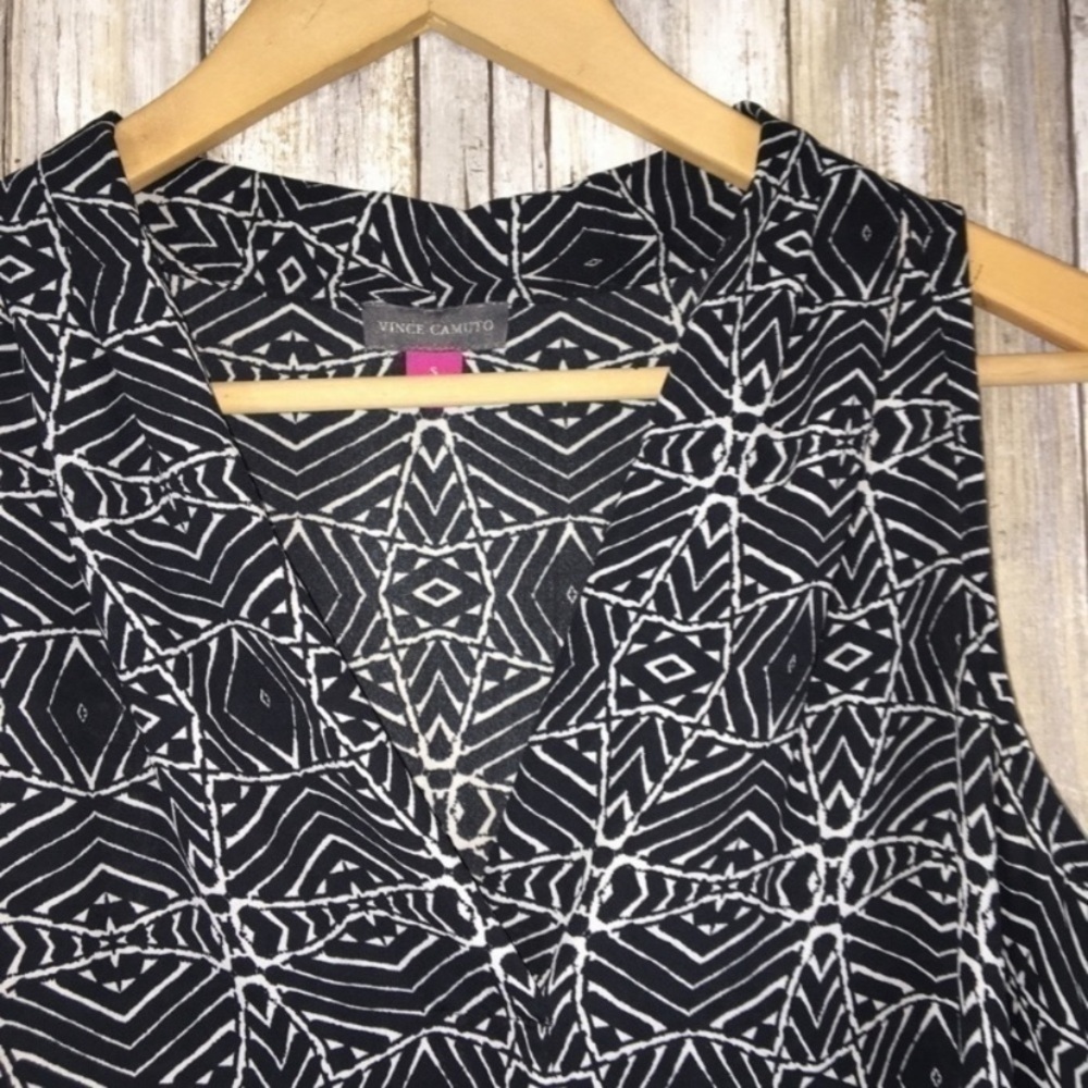 Vince Camuto Black & White High Low Sleeveless Blouse - Picture 4 of 5
